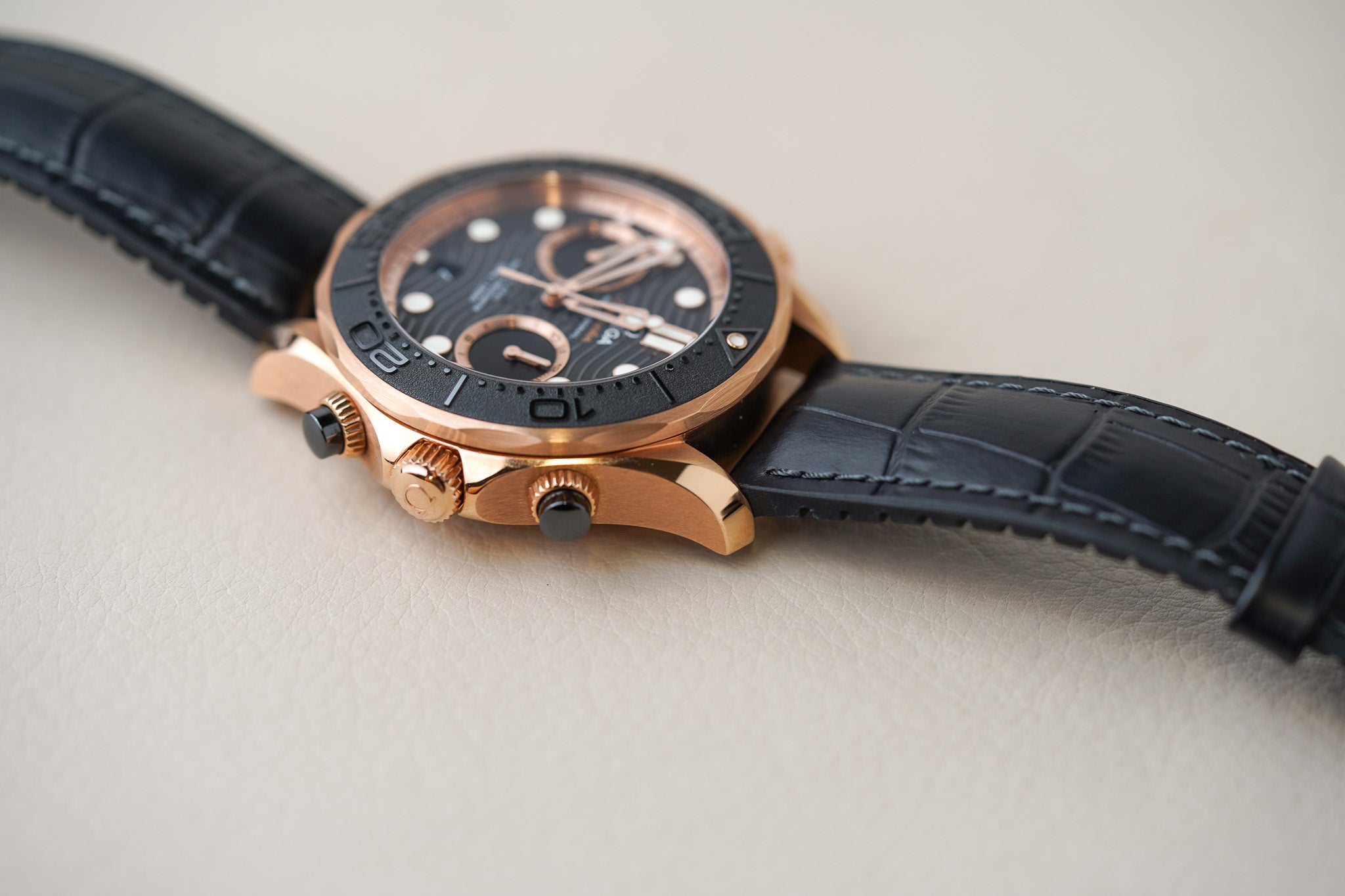 Omega Seamaster Diver 300M Chronograph Sedna Gold 210.62.44.51