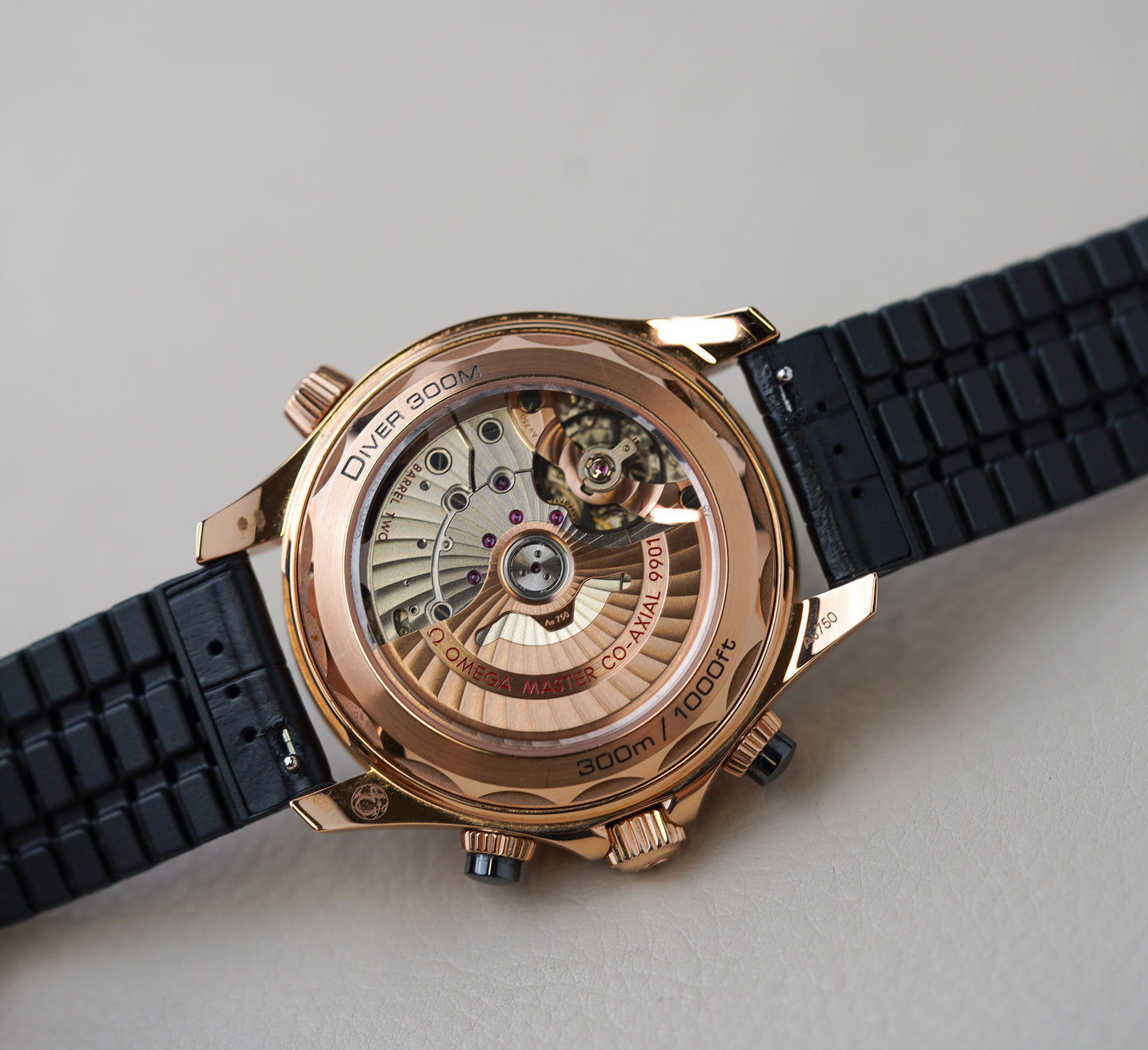 Omega Seamaster Diver 300M Chronograph Sedna Gold 210.62.44.51.01.001