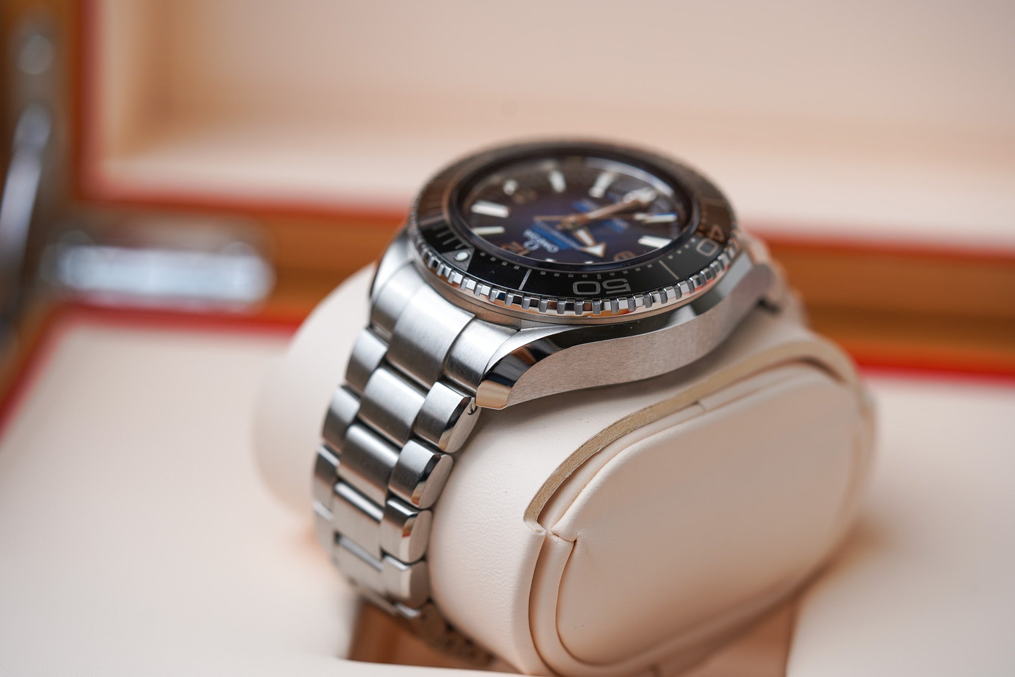 Omega Seamaster Planet Ocean 6000M Ultra Deep 215.30.46.21.03.001