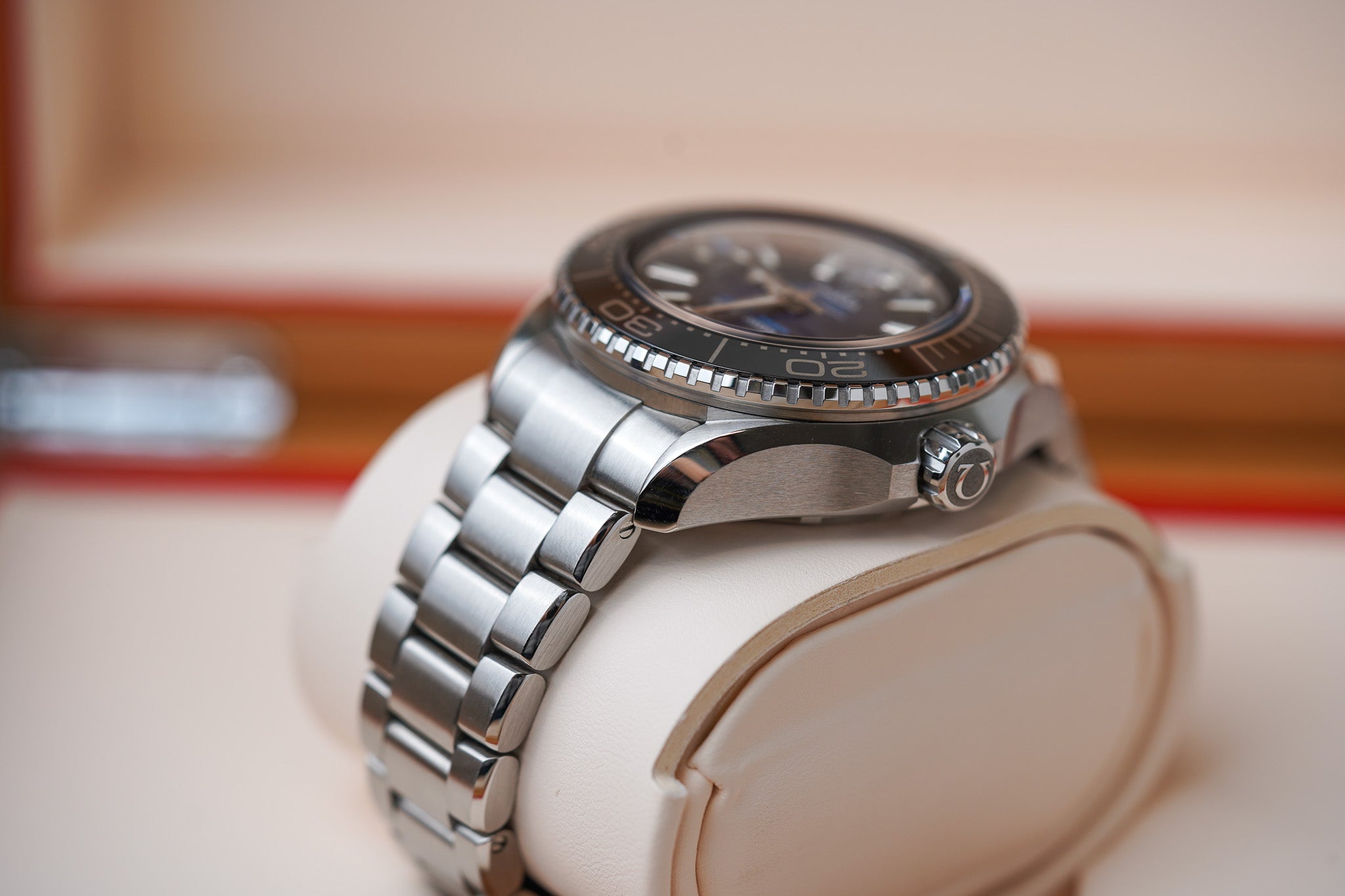 Omega Seamaster Planet Ocean 6000M Ultra Deep 215.30.46.21.03.001