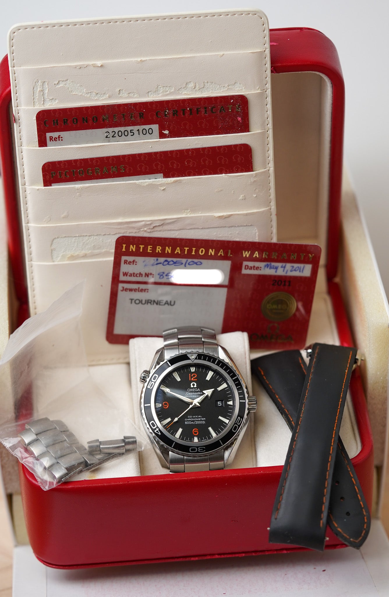 Omega Seamaster Planet Ocean 600M 2200.51
