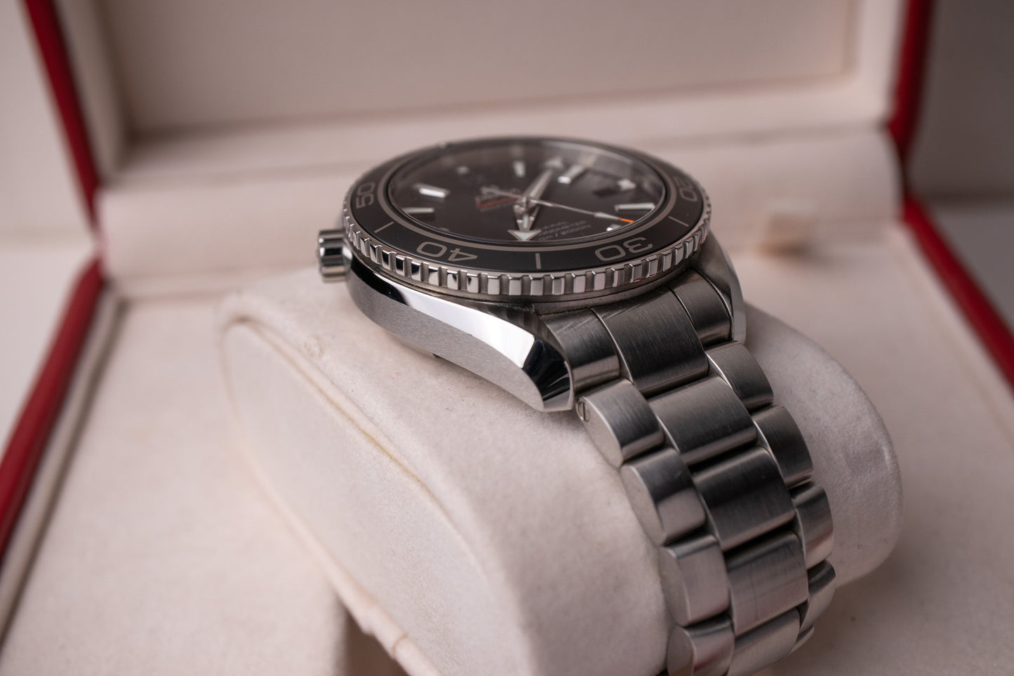 Omega Seamaster Planet Ocean 600M 42mm 232.30.42.21.01.001 'Skyfall'