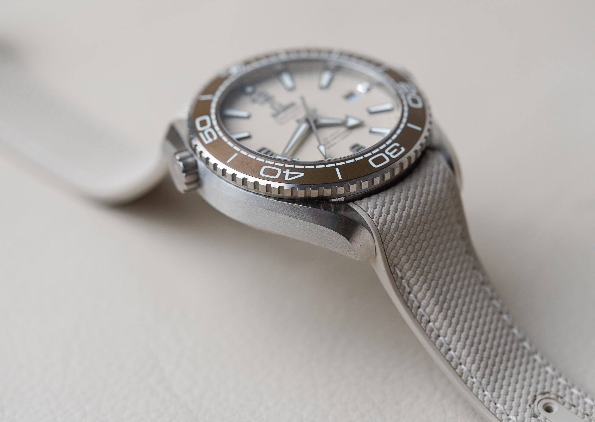 Omega Seamaster Planet Ocean 600M Khaki 215.32.44.21.09.001