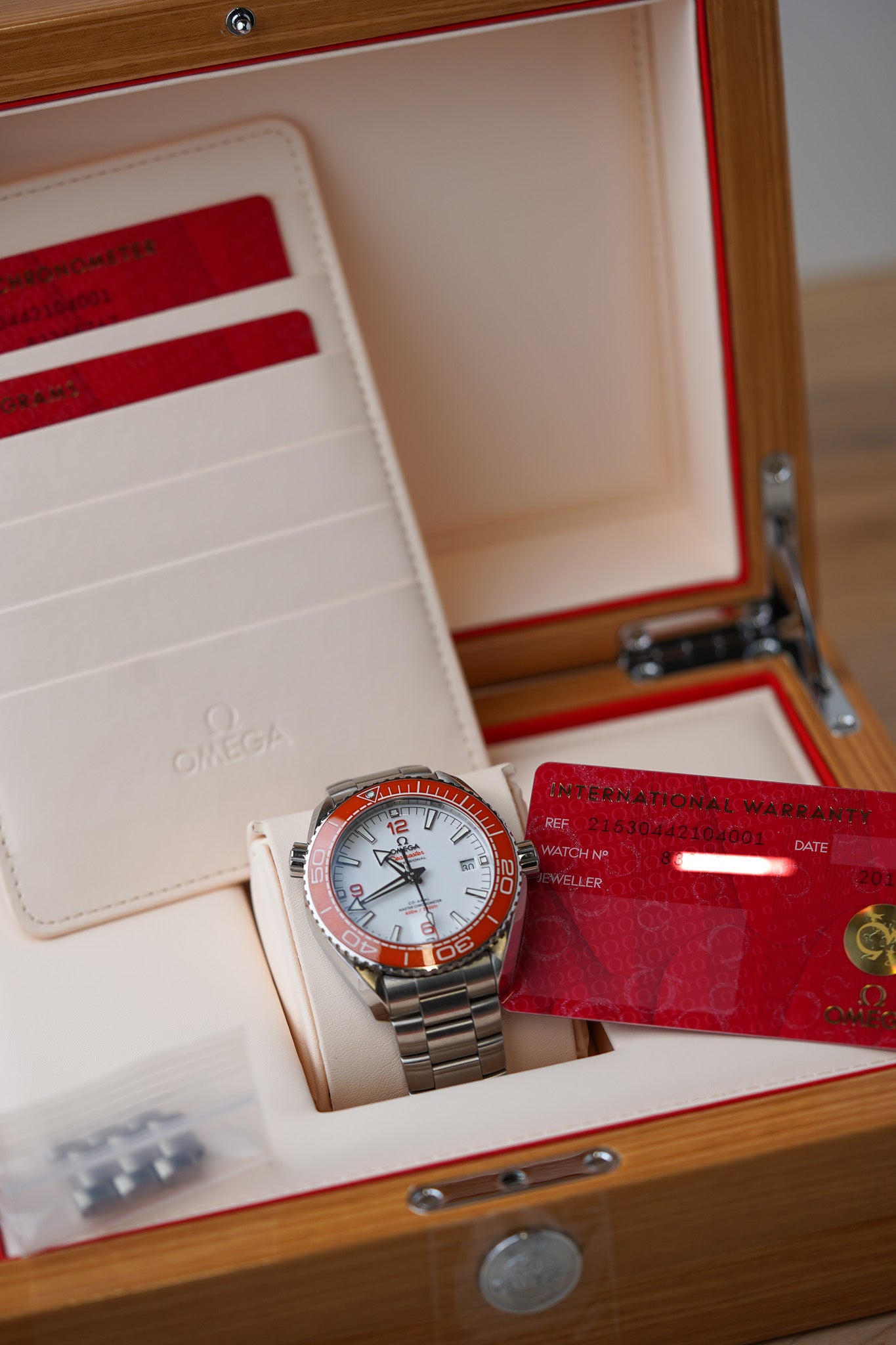 Omega Seamaster Planet Ocean 600M Orange 215.30.44.21.04.001