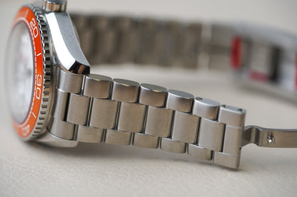 Omega Seamaster Planet Ocean 600M Orange 215.30.44.21.04.001