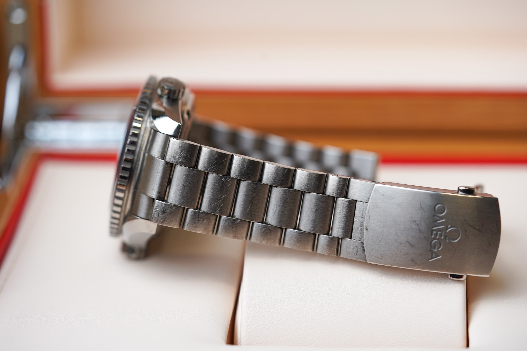 Omega Seamaster Planet Ocean 600M Titanium 232.90.46.21.03.001