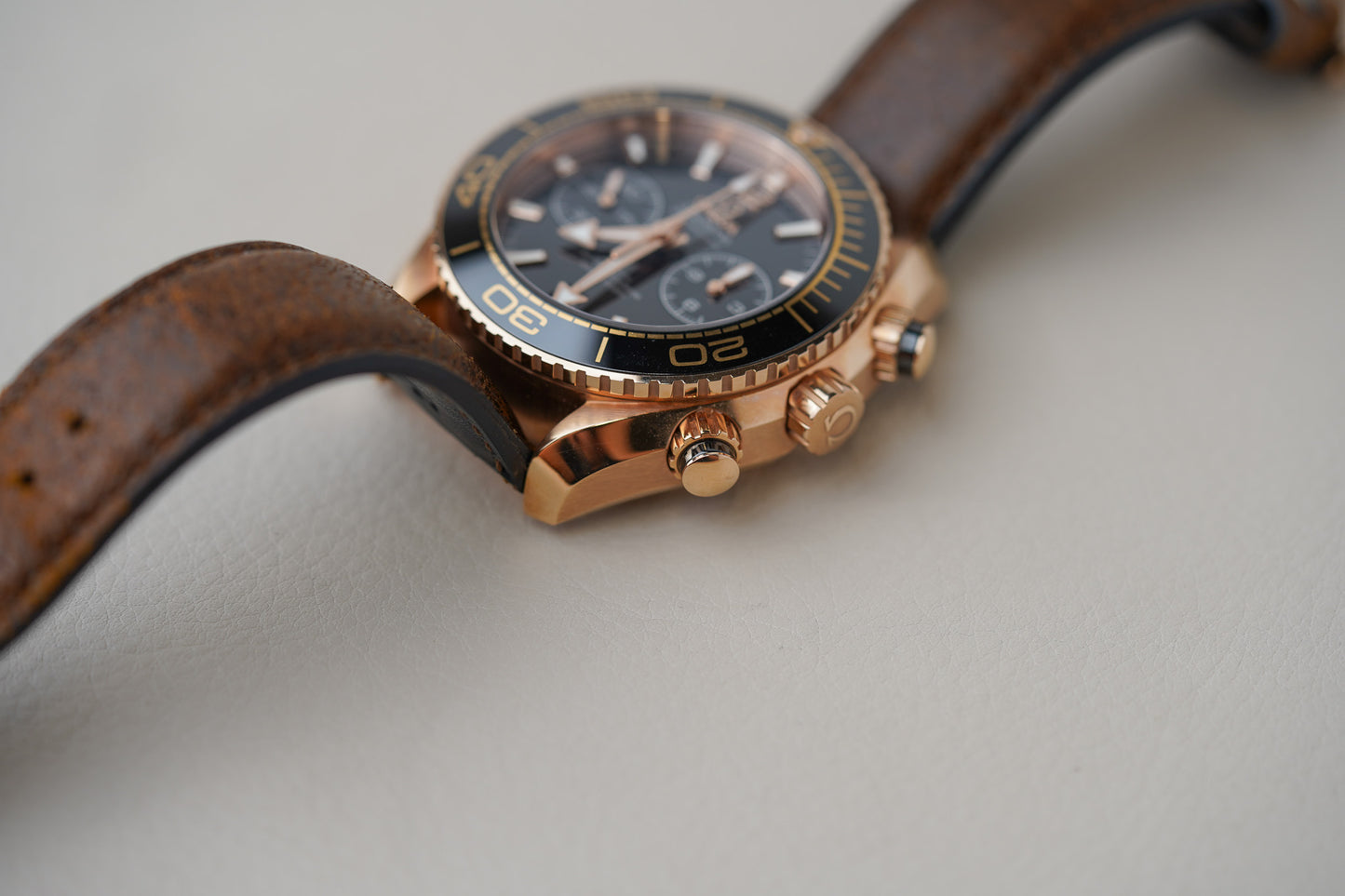 Omega Seamaster Planet Ocean Chronograph 600M Sedna Gold 215.63.46.51.01.001