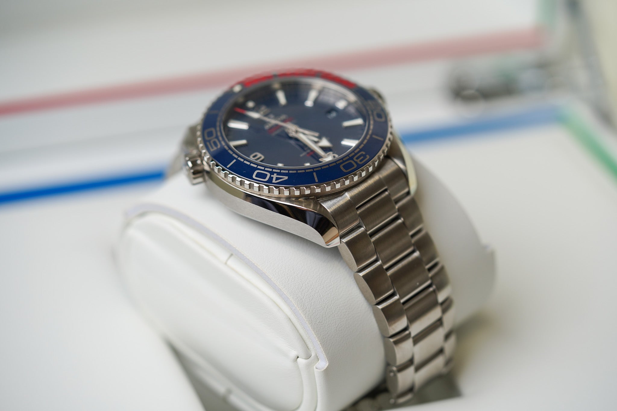 Omega Seamaster Planet Ocean Pyeong Chang 2018 Olympics 522.32.44.21.03.001