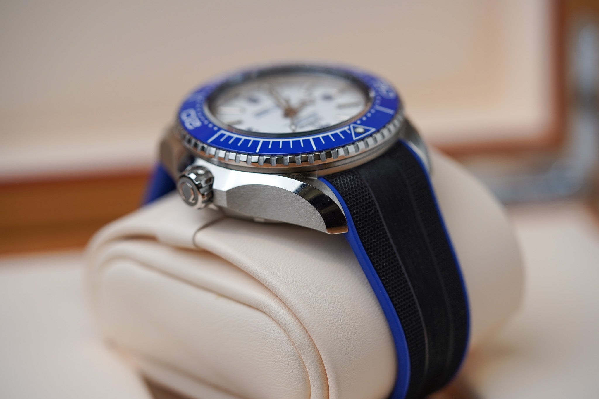 Omega Seamaster Planet Ocean Ultra Deep 6000M 215.32.46.21.04.001