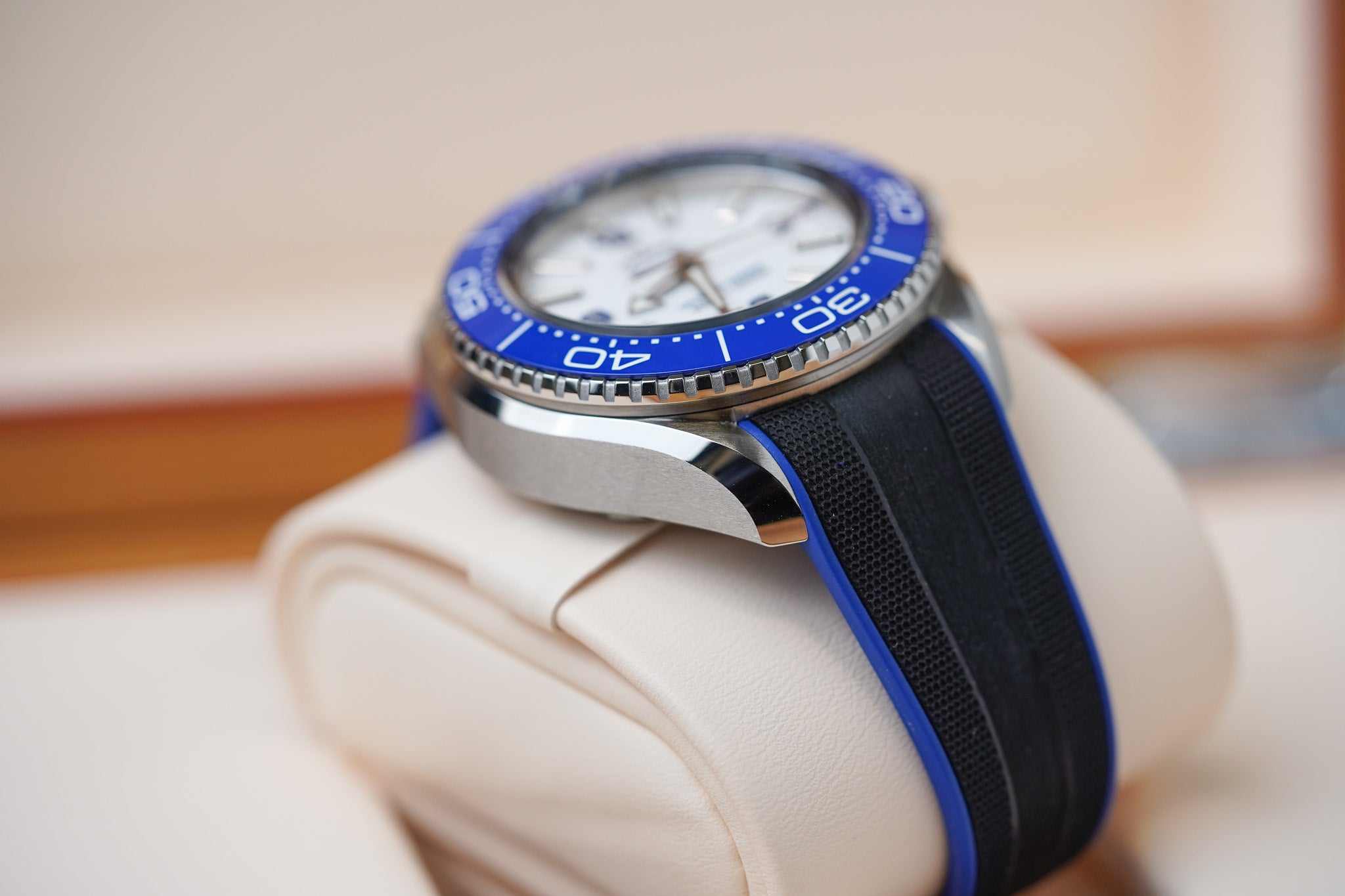 Omega Seamaster Planet Ocean Ultra Deep 6000M 215.32.46.21.04.001