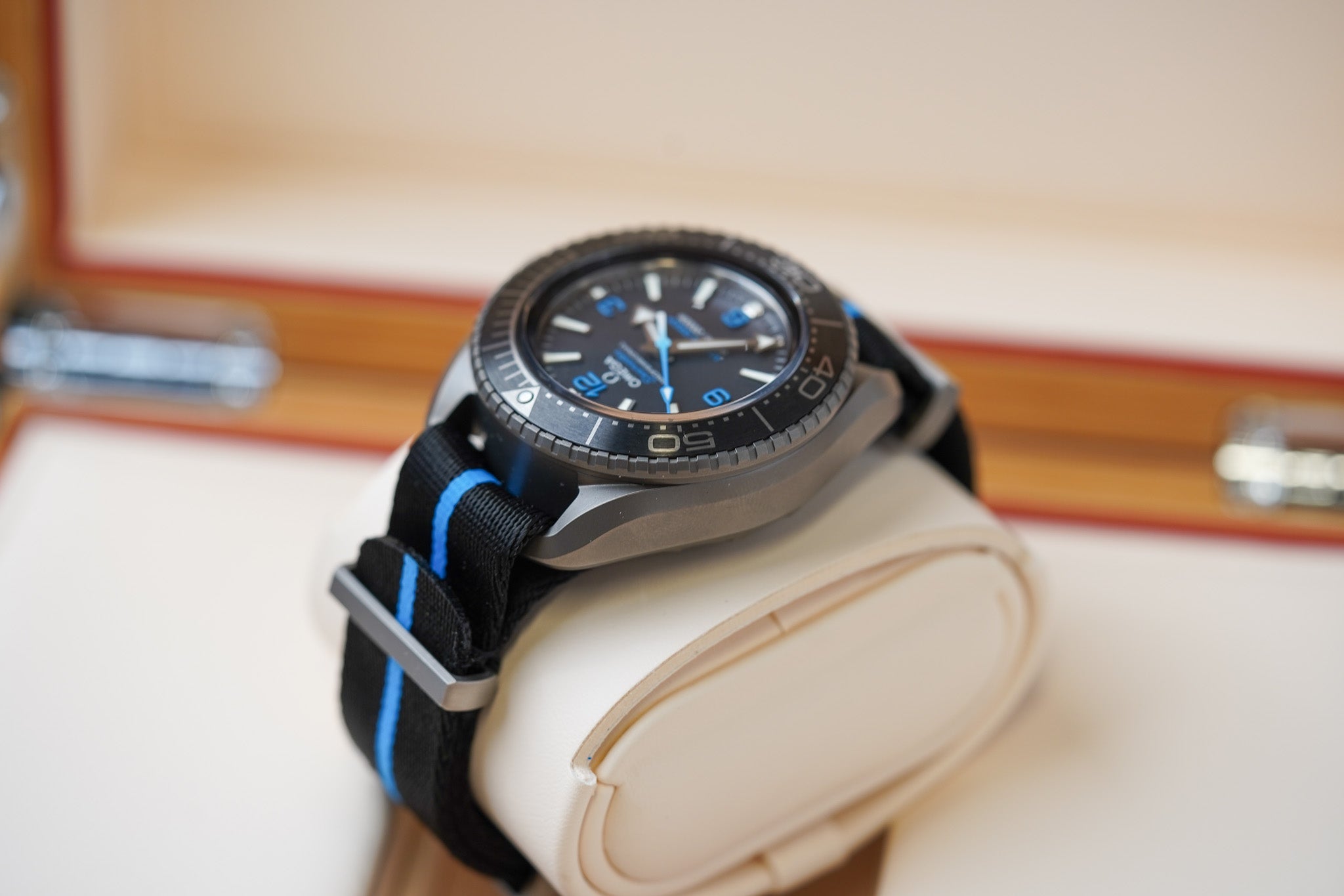 Omega Seamaster Planet Ocean Ultra Deep 6000M Titanium 215.92.46.21.01.001