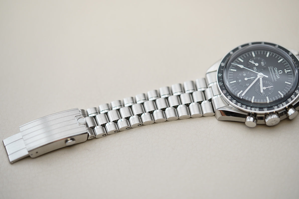 Omega Speedmaster 310.30.42.50.01.002 Sapphire