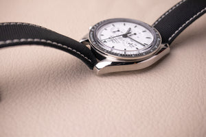 Omega Speedmaster Apollo 13 Snoopy '45th Anniversary' 311.32.42.30.04.003