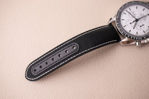 Omega Speedmaster Apollo 13 Snoopy '45th Anniversary' 311.32.42.30.04.003