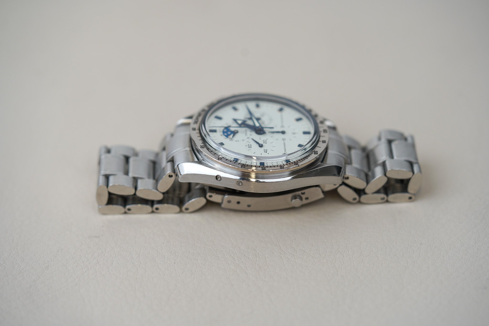 Omega Speedmaster Broad Arrow White Dial 'Moonphase' 3575.20