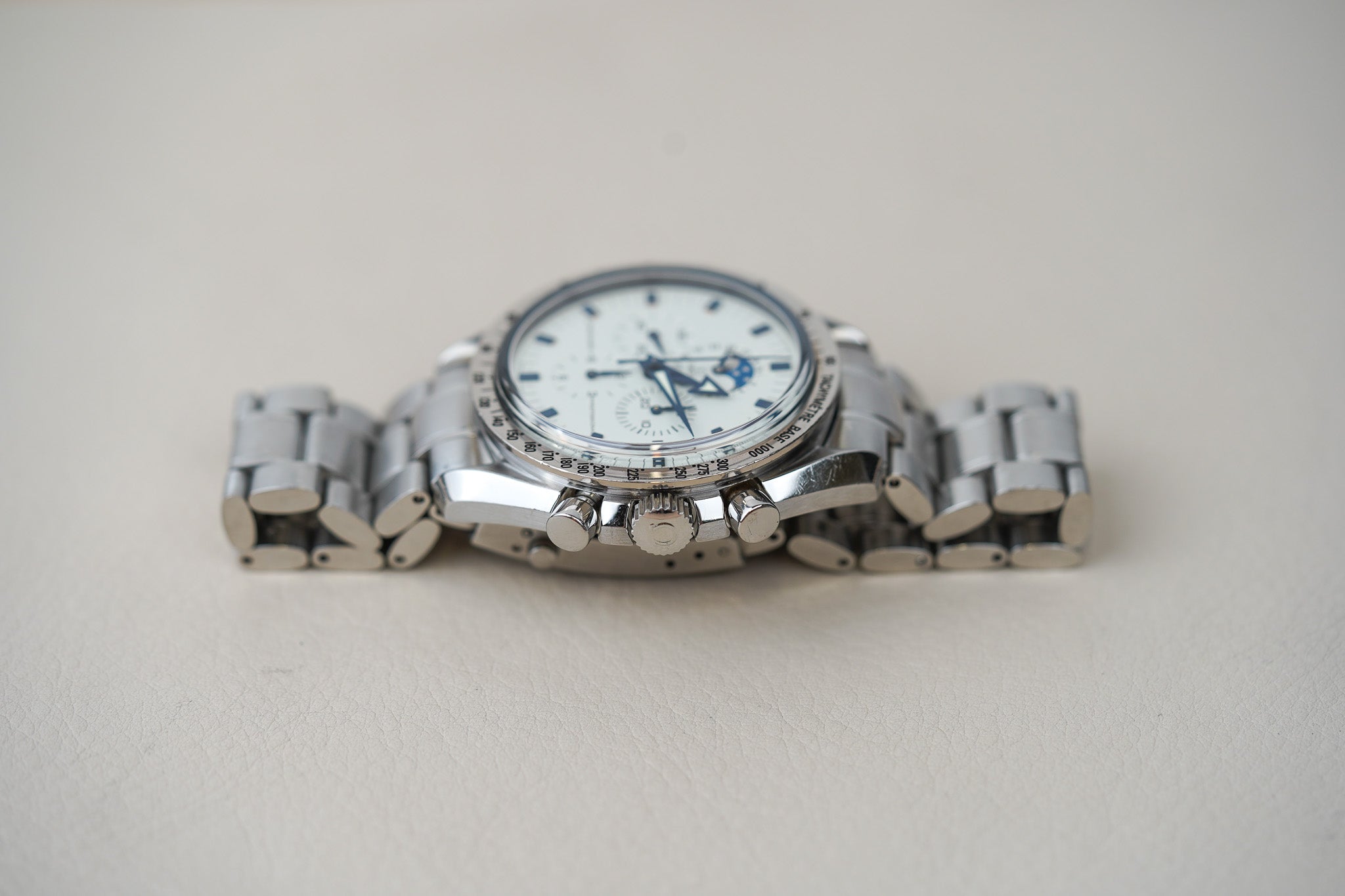 Omega Speedmaster Broad Arrow White Dial 'Moonphase' 3575.20