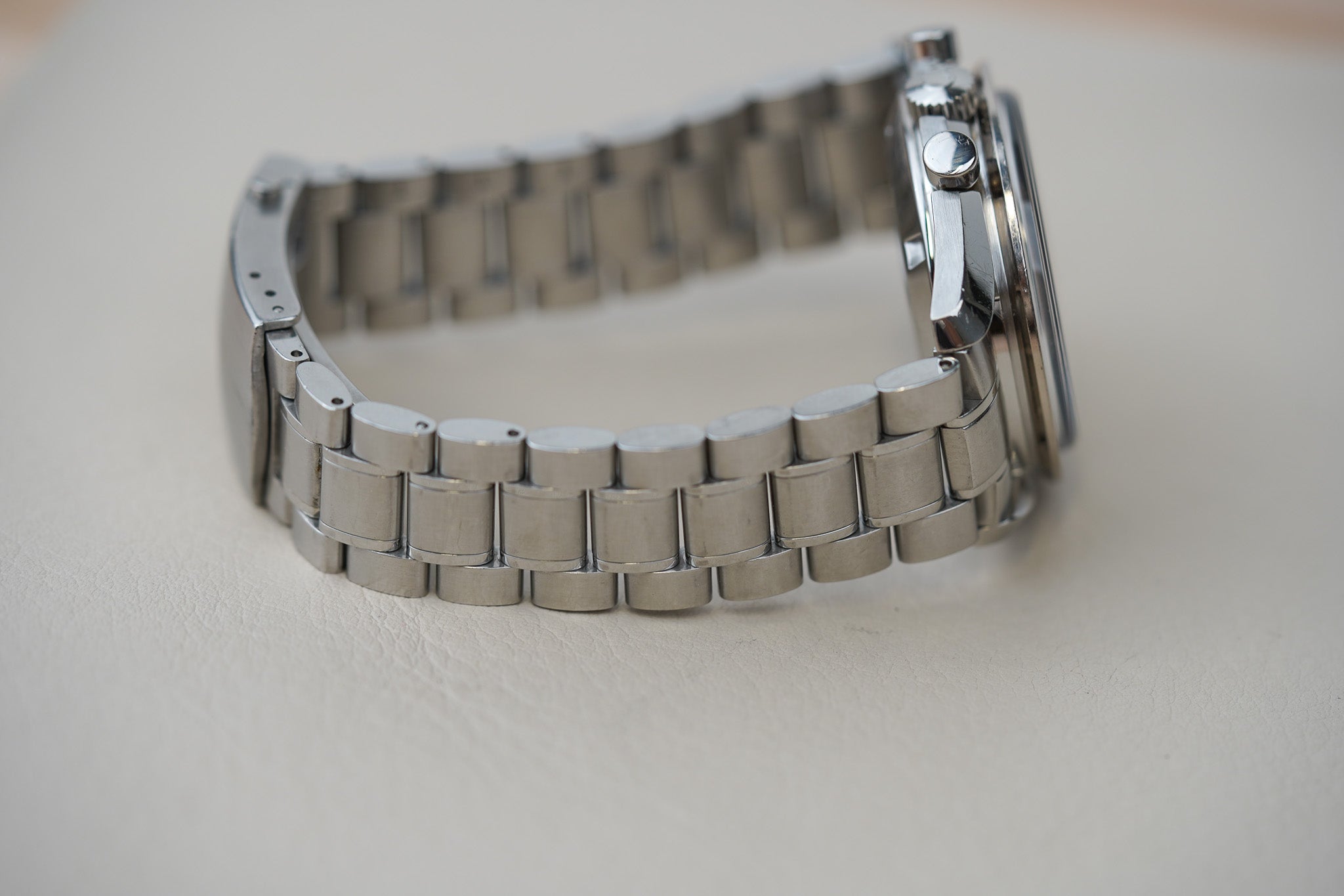 Omega Speedmaster Broad Arrow White Dial 'Moonphase' 3575.20