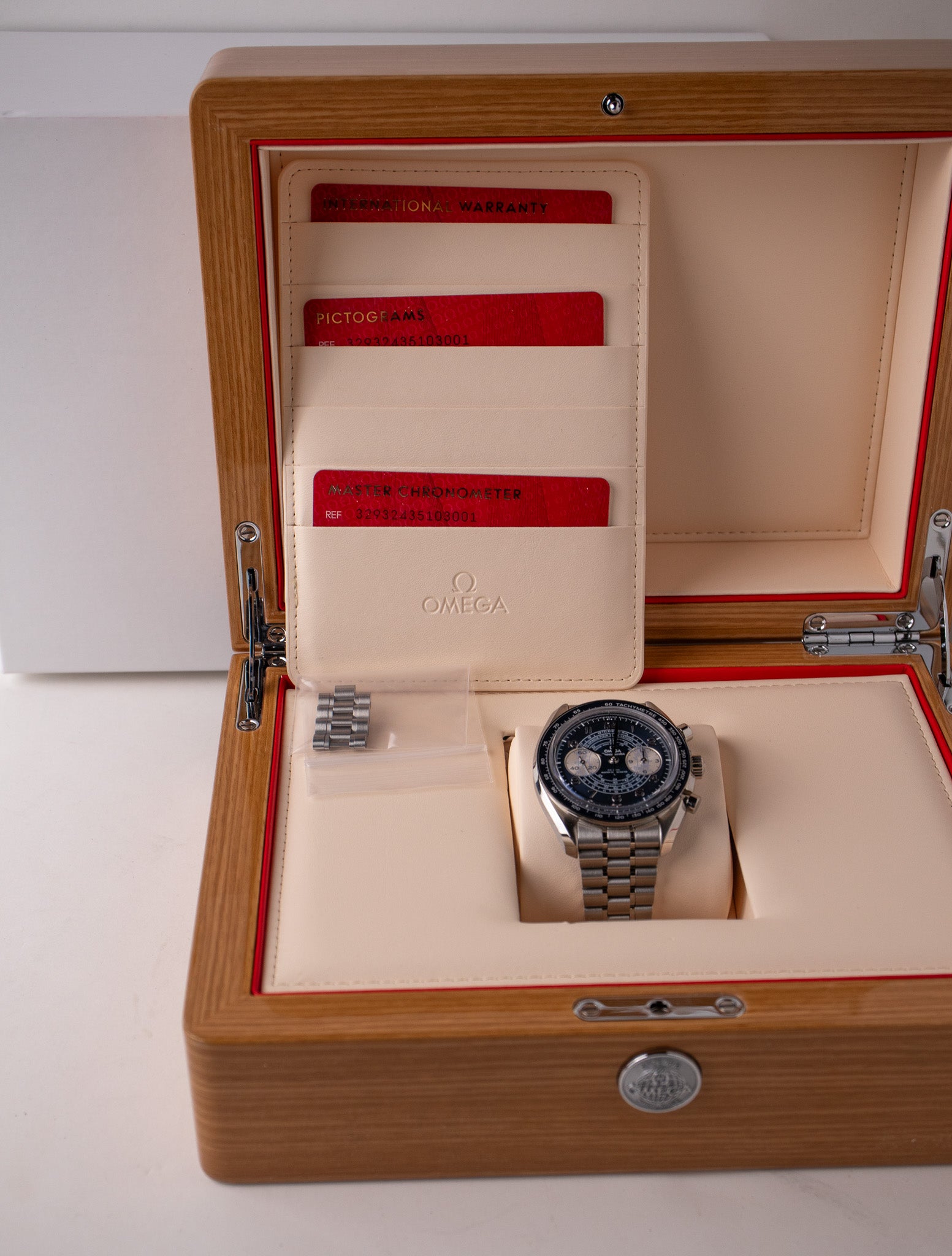 Omega Speedmaster Chronoscope 329.30.43.51.03.001