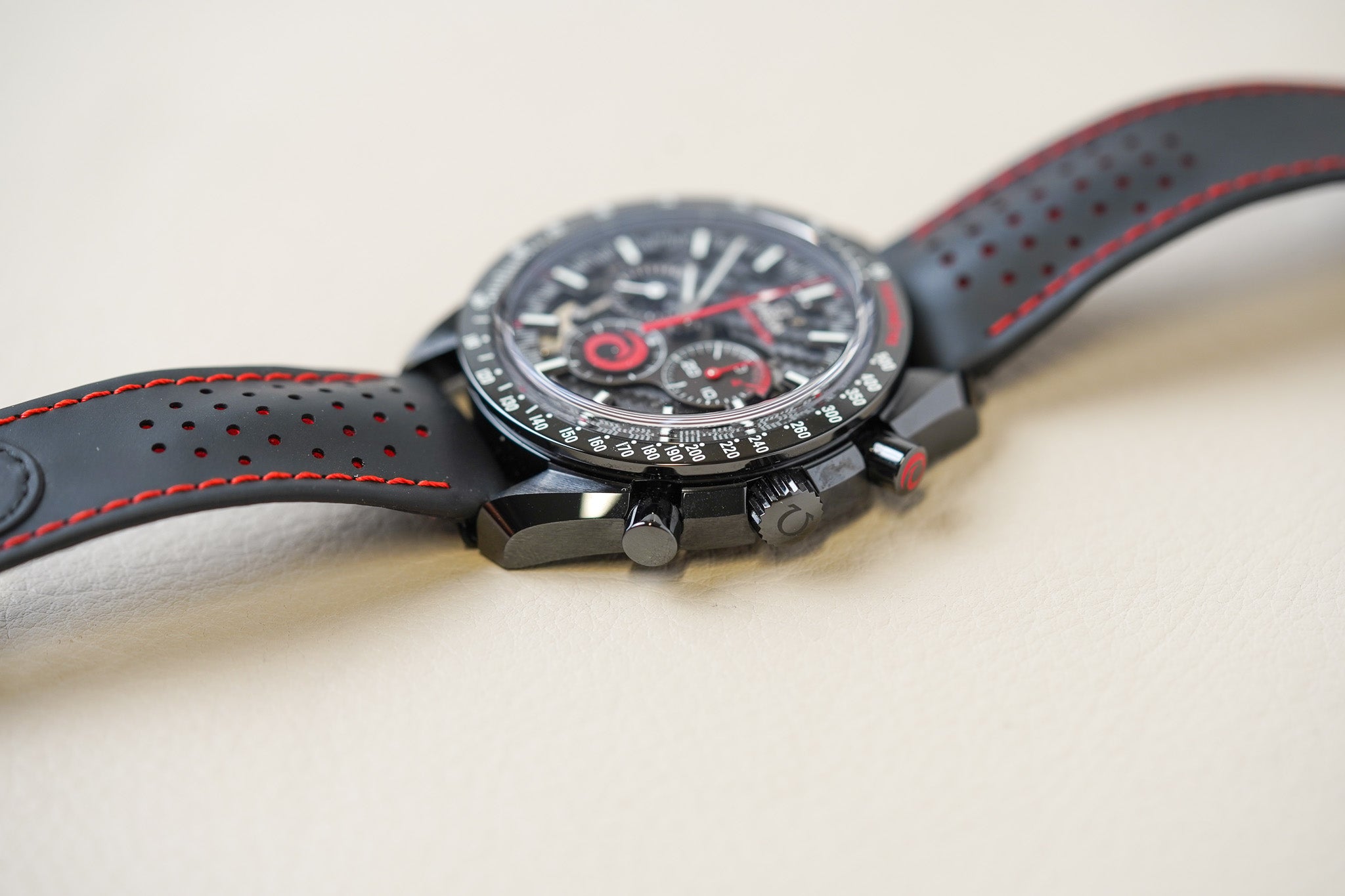Omega Speedmaster Dark Side Of The Moon 'Team Alinghi' 311.92.44.30.01.002
