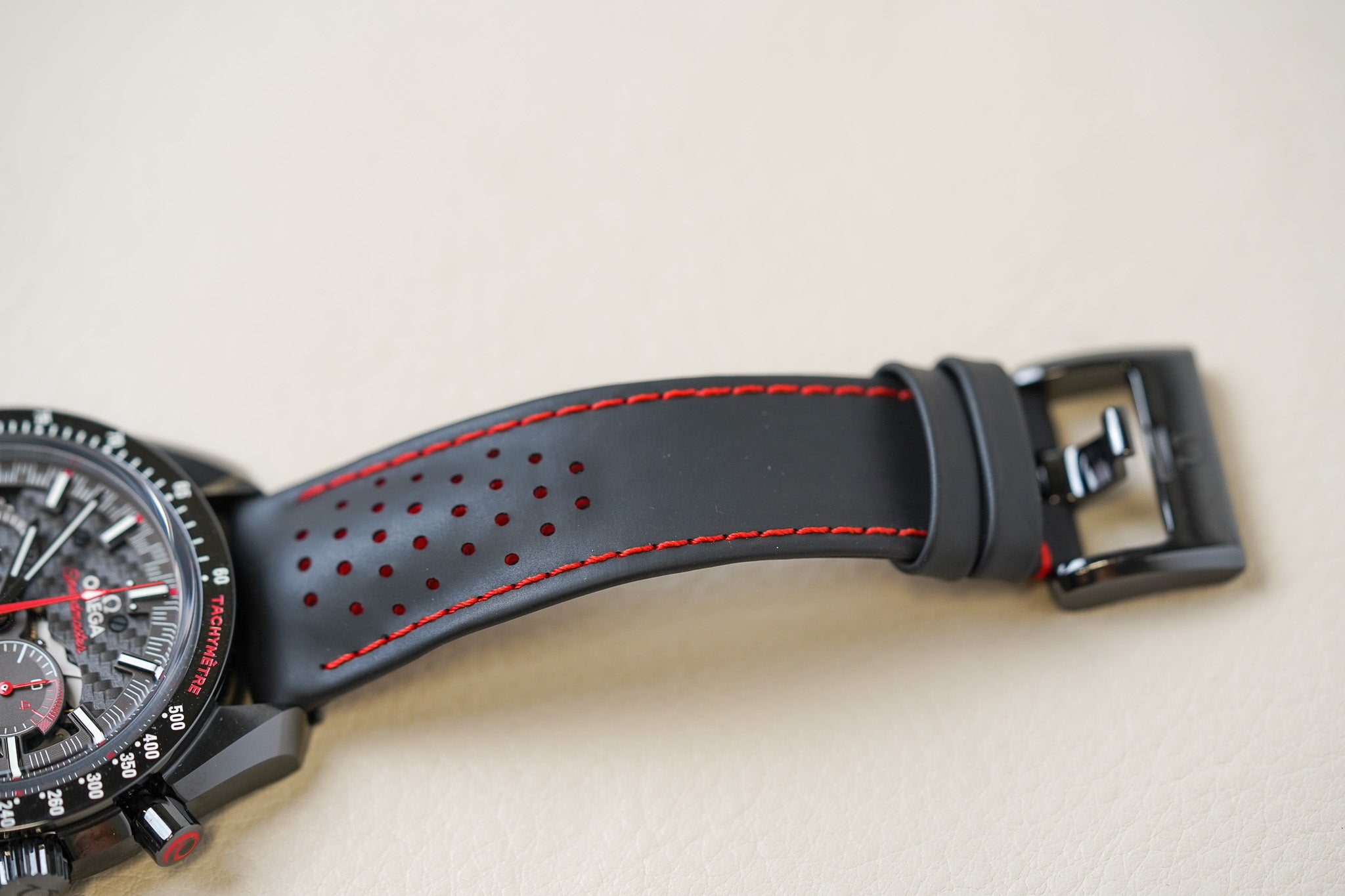 Omega Speedmaster Dark Side Of The Moon 'Team Alinghi' 311.92.44.30.01.002