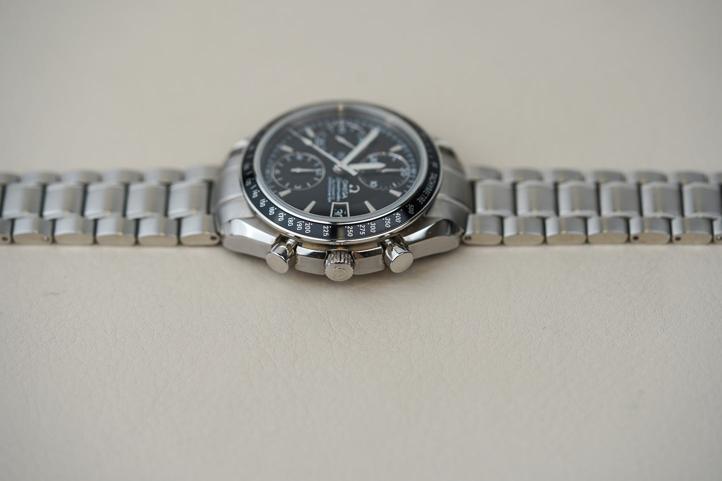 Omega Speedmaster Date 40mm 3210.50