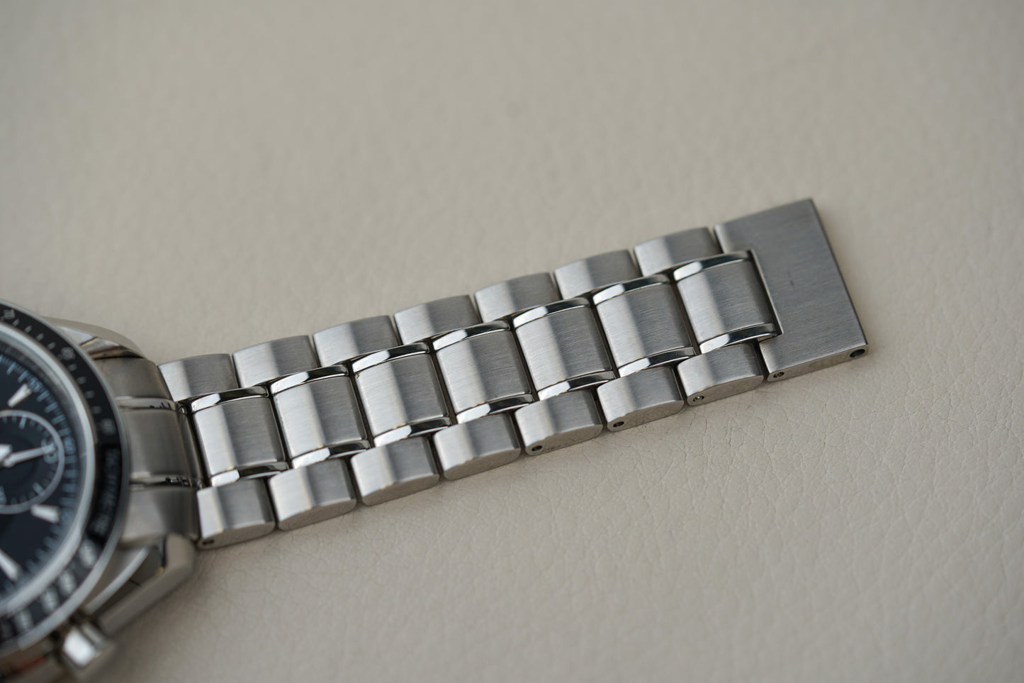 Omega Speedmaster Date 40mm 3210.50