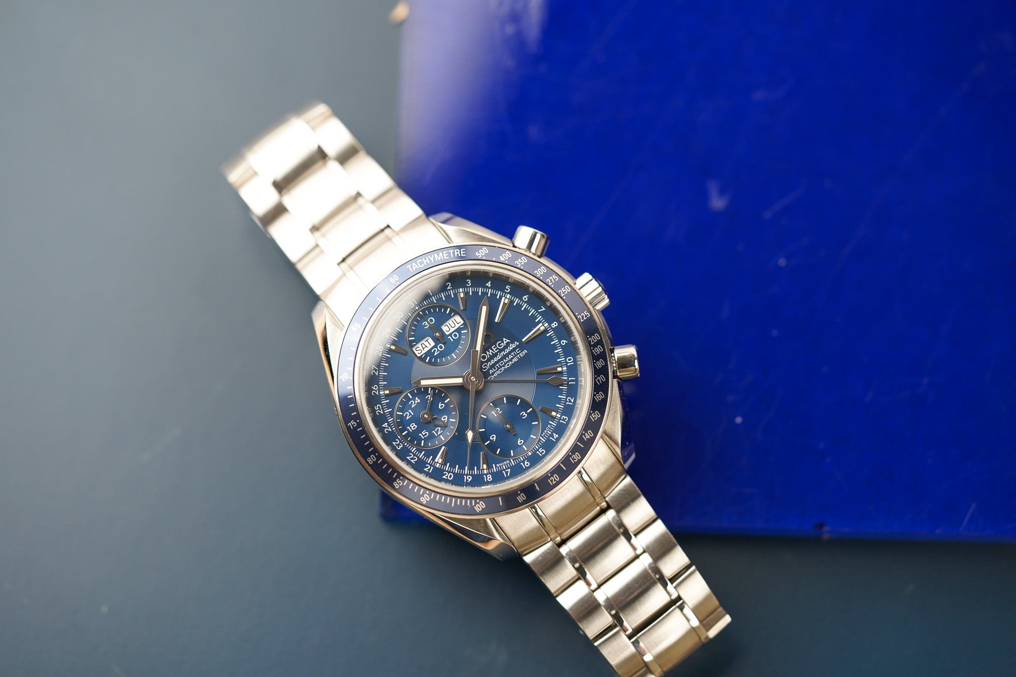 Omega Speedmaster Day-Date Reduced Blue 3222.80