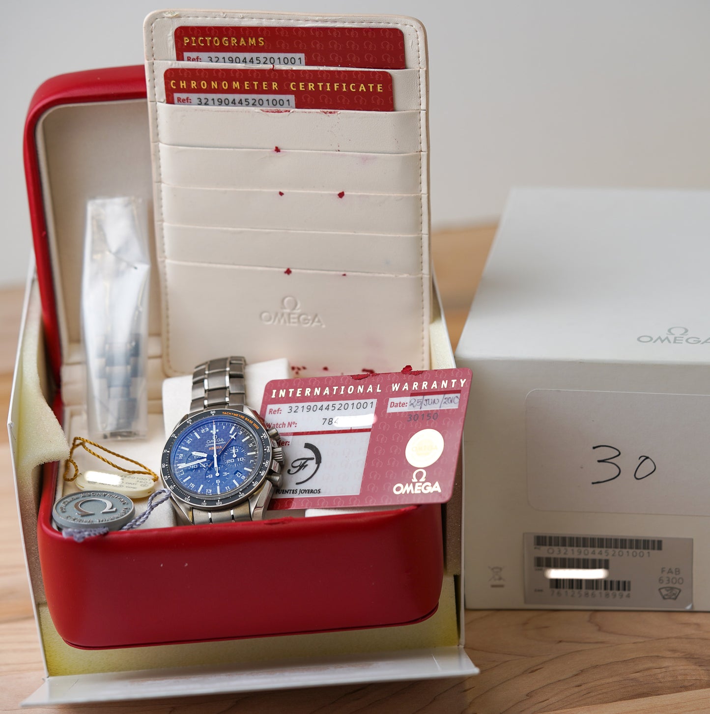 Omega Speedmaster GMT HB-SIA Solar Impulse Project Anniversary Series 321.90.44.52.01.001