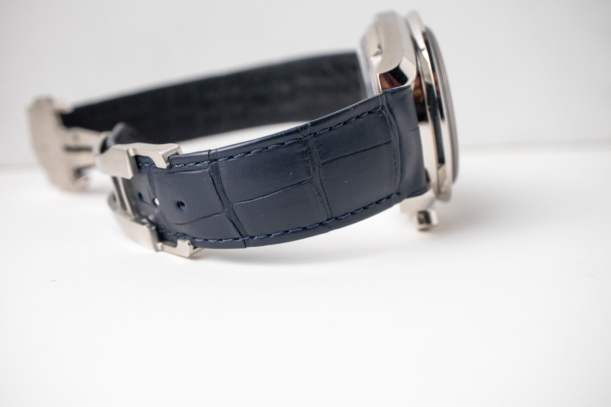 Omega Speedmaster Moonphase 304.93.44.52.99.004 Platinum Blue