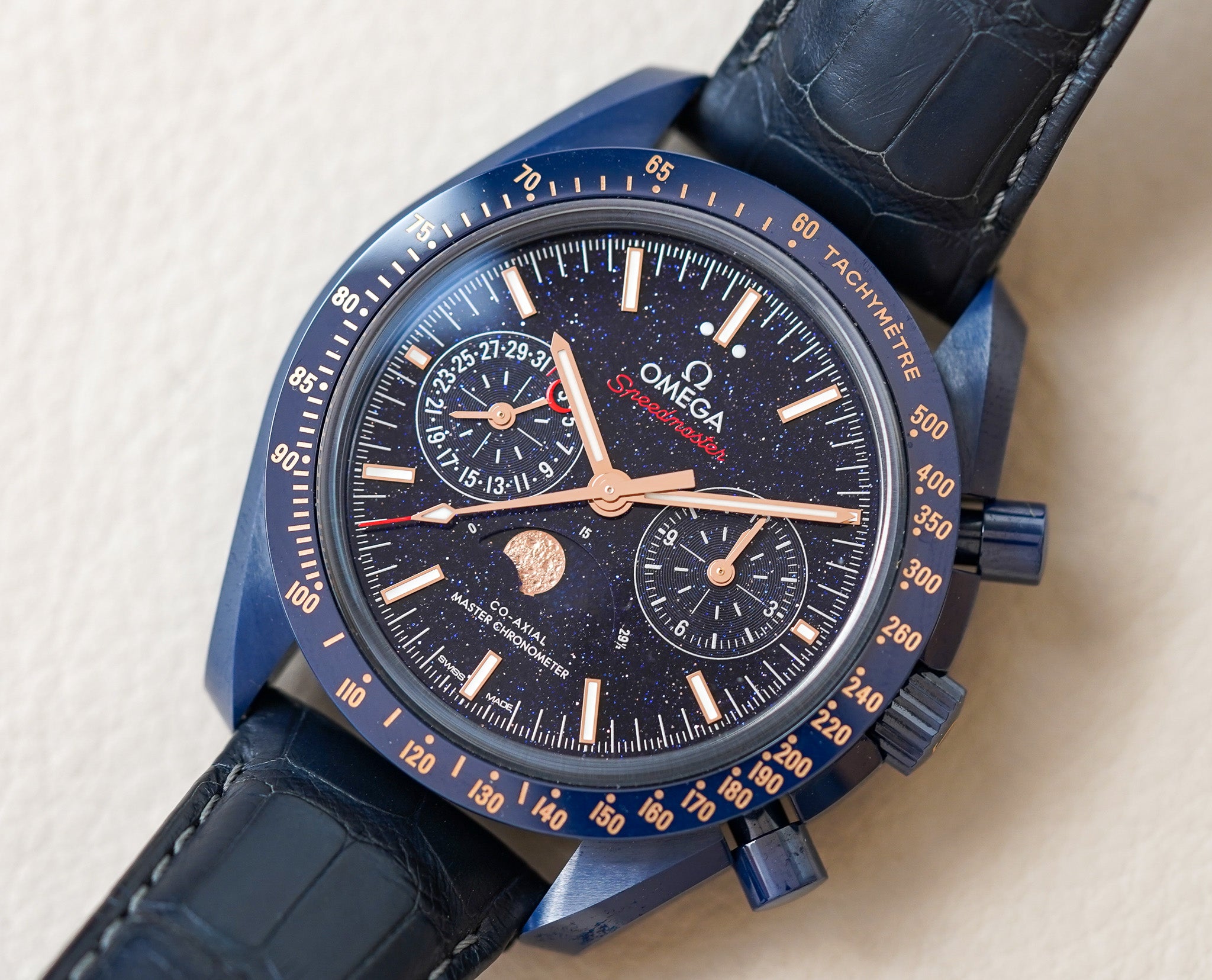 Omega Speedmaster Moonphase "Blue Side Of The Moon" Aventurine 304.93.44.52.03.002