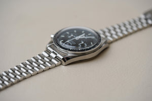Omega Speedmaster Moonwatch 310.30.42.50.01.001 Hesalite