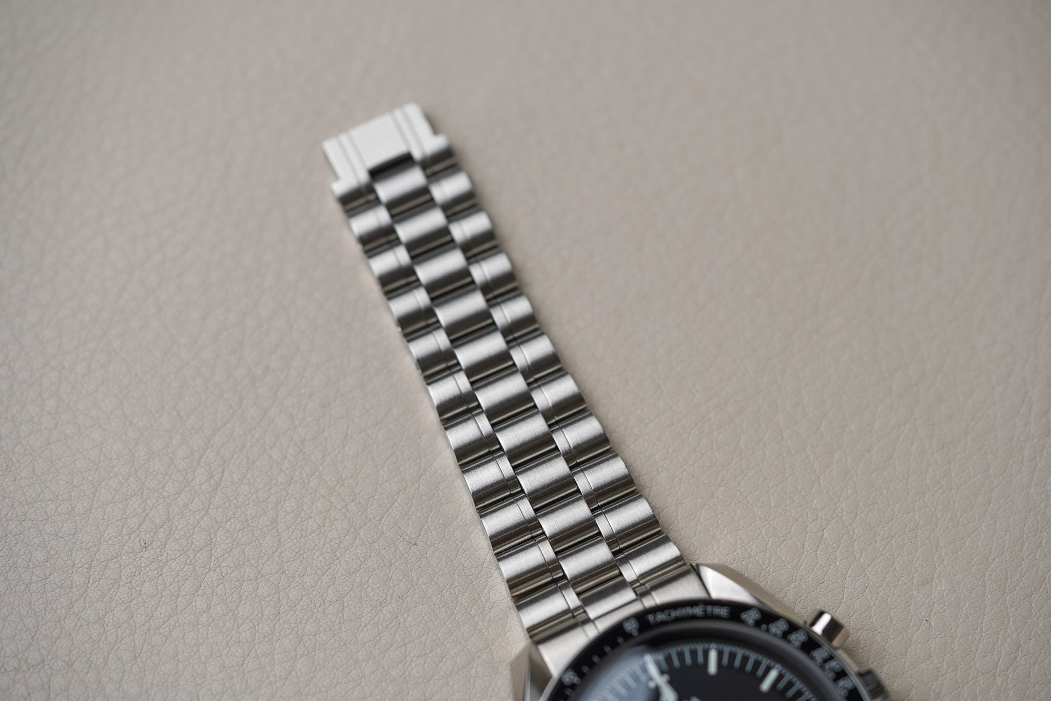 Omega Speedmaster Moonwatch 310.30.42.50.01.001 Hesalite