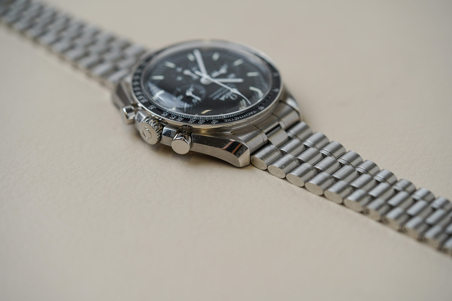 Omega Speedmaster Moonwatch 310.30.42.50.01.001 Hesalite