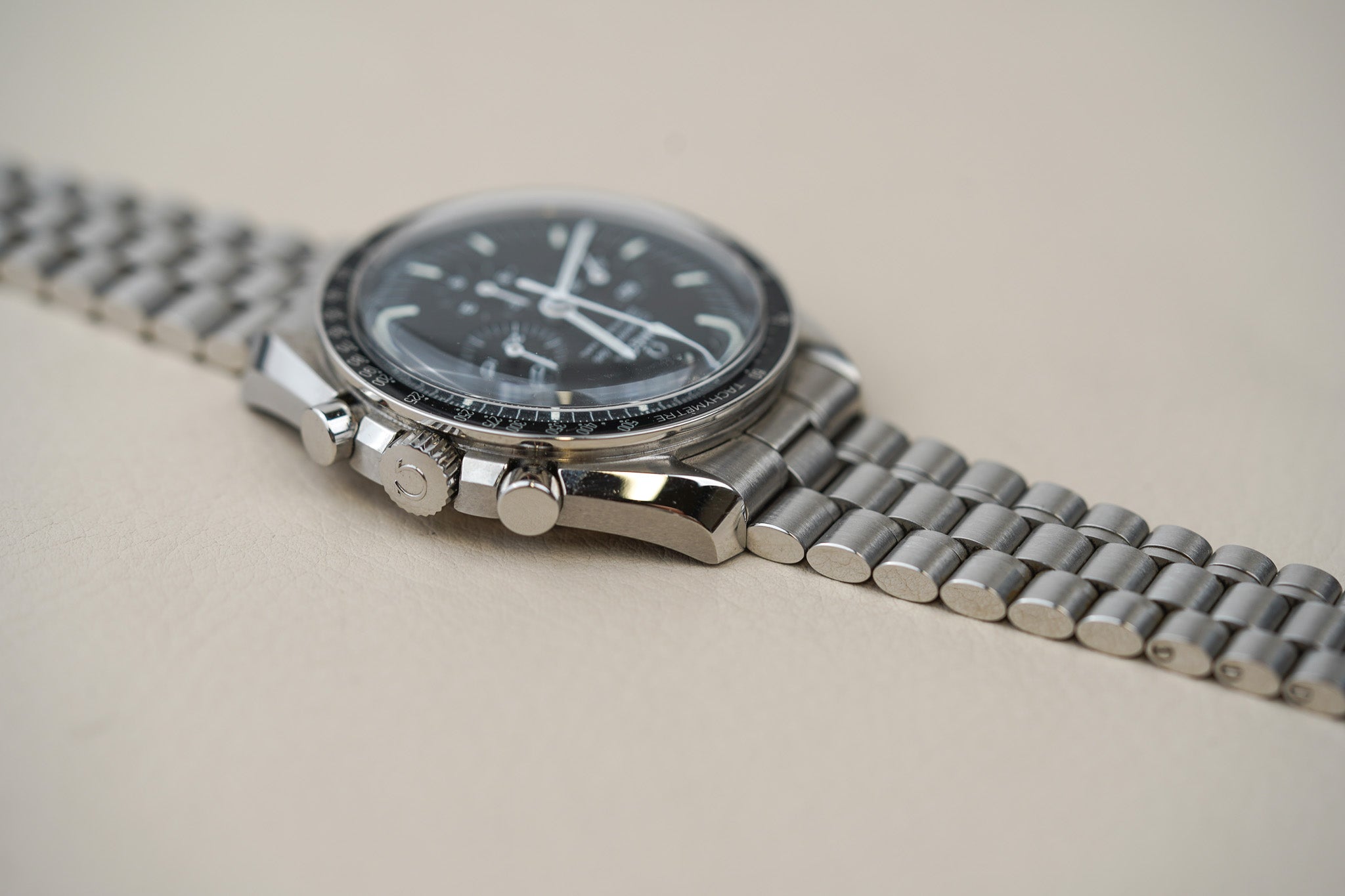 Omega Speedmaster Moonwatch 310.30.42.50.01.001 Hesalite