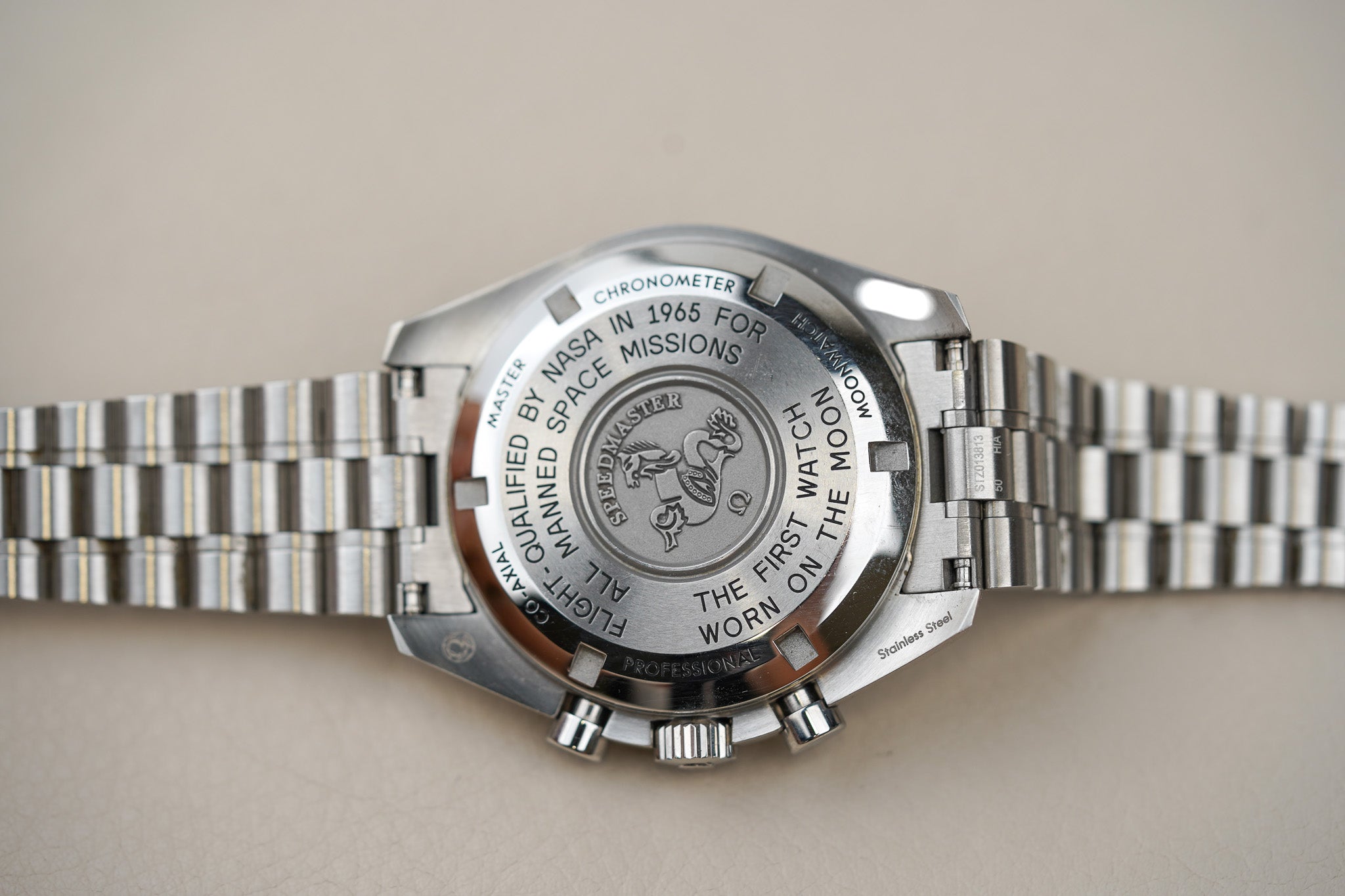 Omega Speedmaster Moonwatch 310.30.42.50.01.001 Hesalite