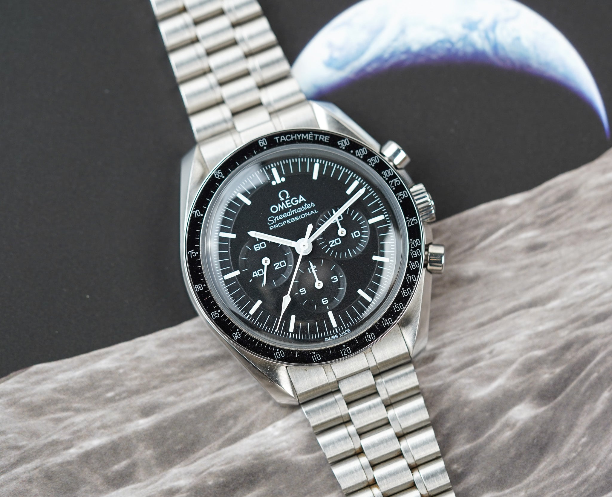 Omega Speedmaster Moonwatch 310.30.42.50.01.001 Hesalite