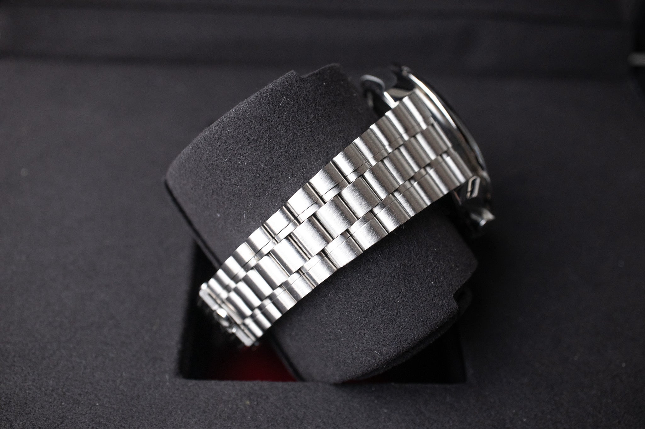 Omega Speedmaster Moonwatch referance 310.30.42.50.01.00 stainless steel bracelet