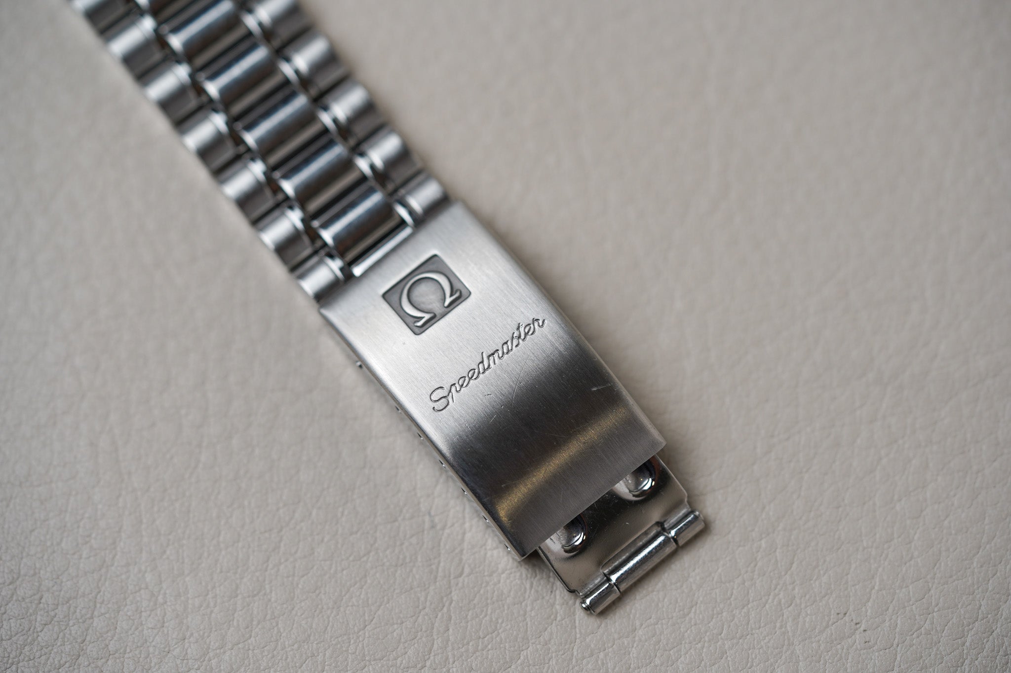 Omega Speedmaster Reduced Mother of Pearl Dial 3502.71