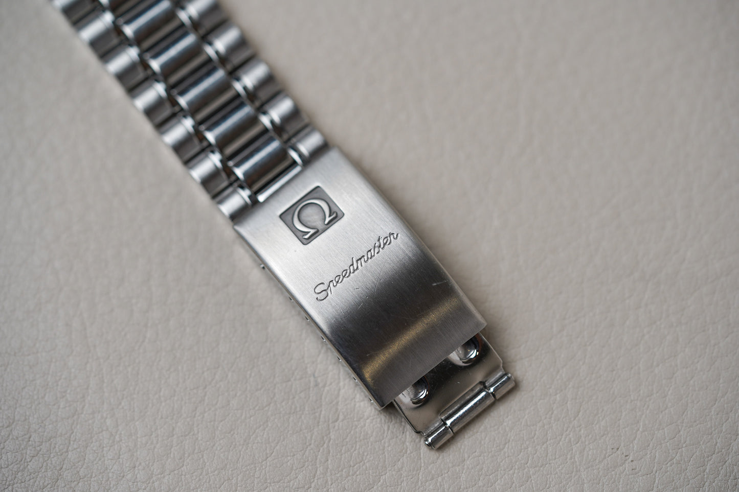 Omega Speedmaster Reduced Mother of Pearl Dial 3502.71