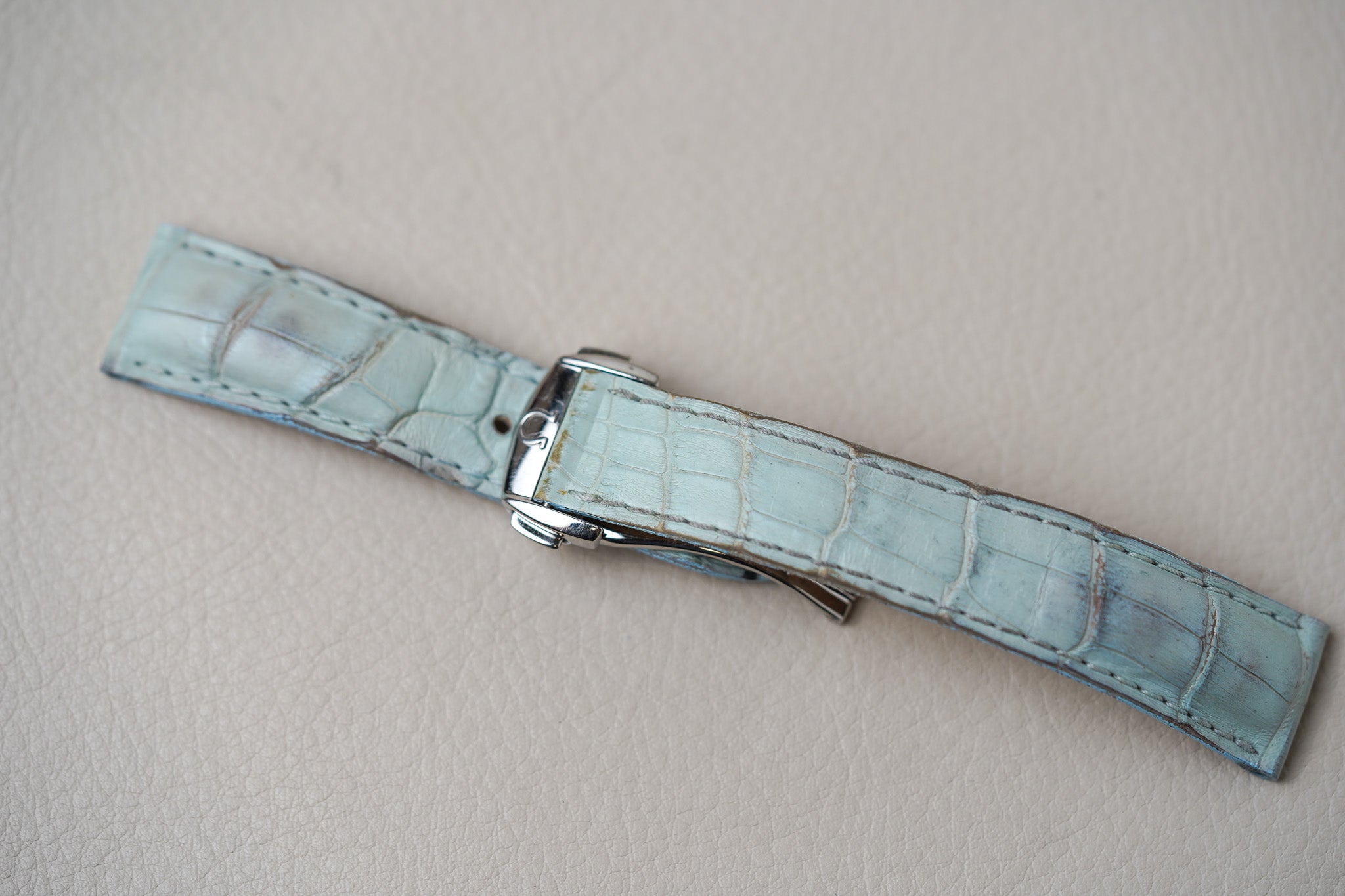 Omega Speedmaster Reduced Mother of Pearl Dial 3502.71