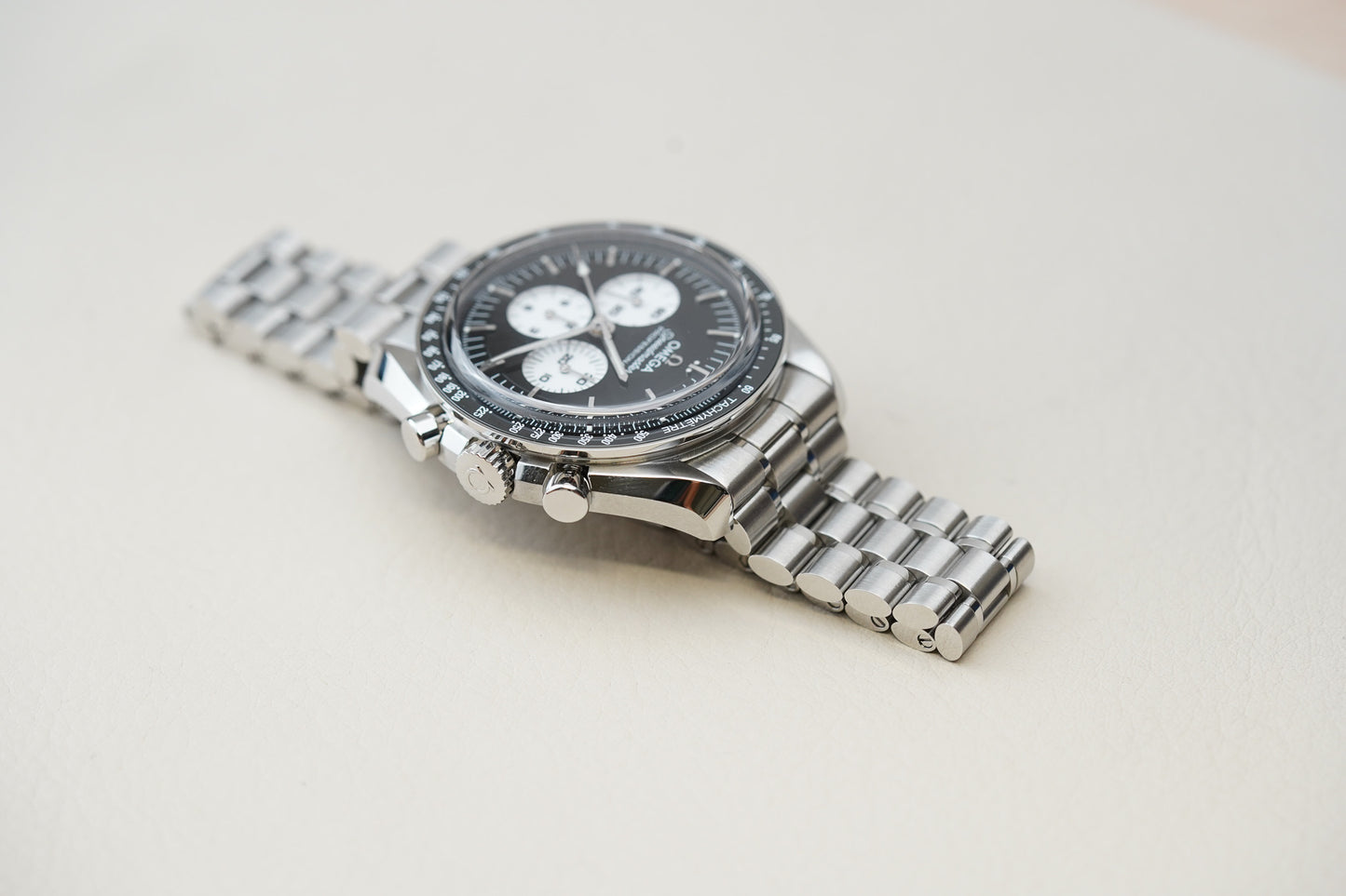 Omega Speedmaster Reverse Panda 310.30.42.50.01.004