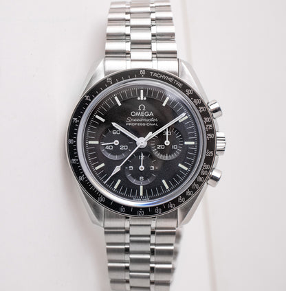 Omega Speedmaster Sapphire 310.30.42.50.01.002