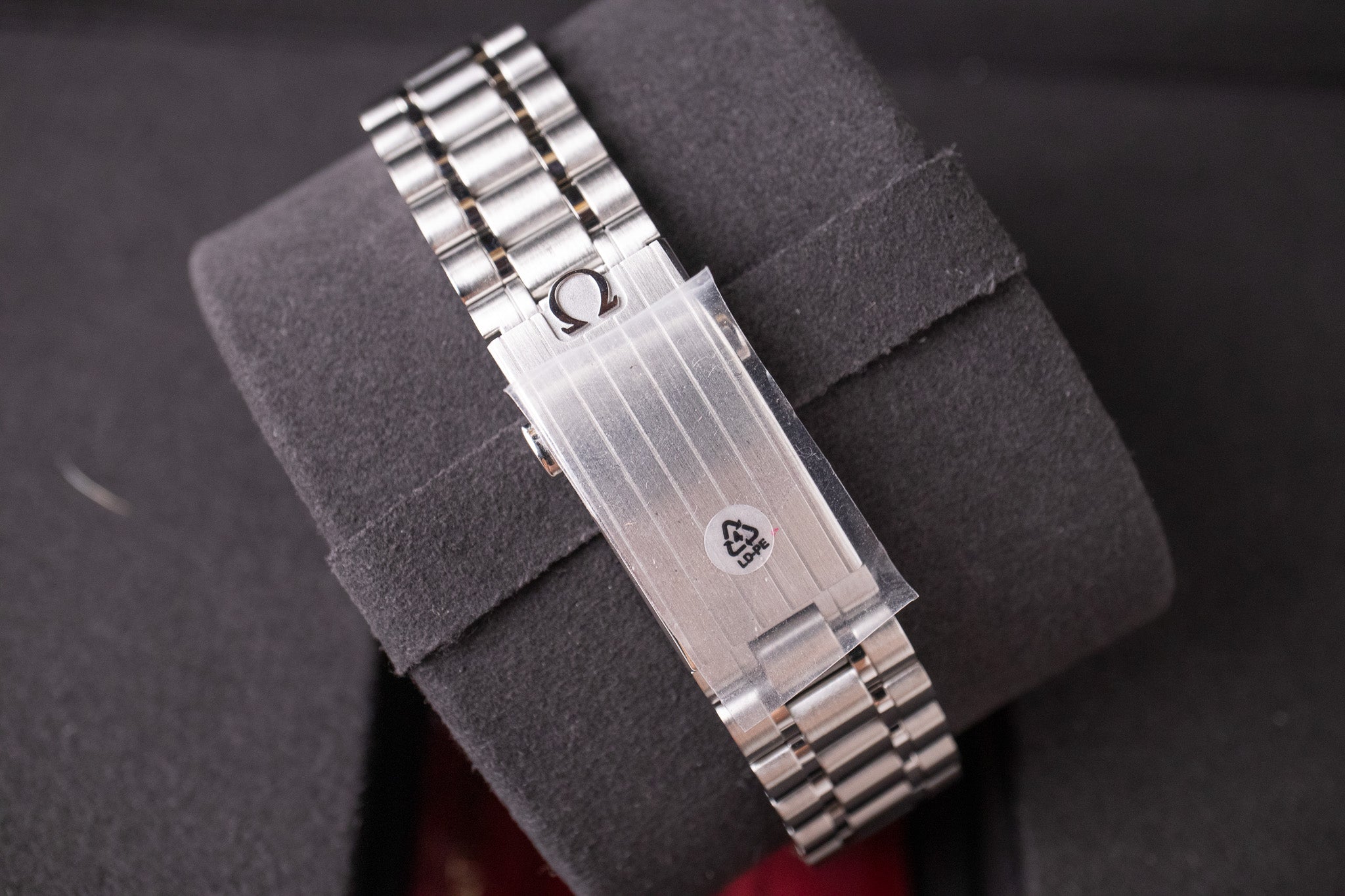 Omega Speedmaster Sapphire 310.30.42.50.01.002