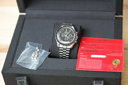 Omega Speedmaster Sapphire Sandwich 310.30.42.50.01.002 Moonwatch