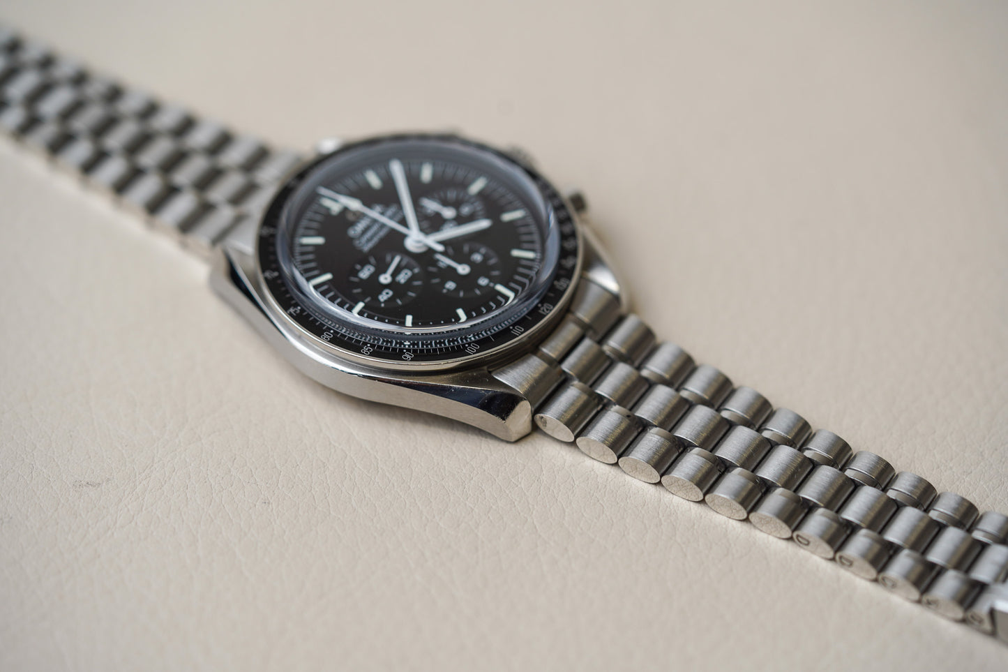 Omega Speedmaster Sapphire Sandwich 310.30.42.50.01.002 Moonwatch
