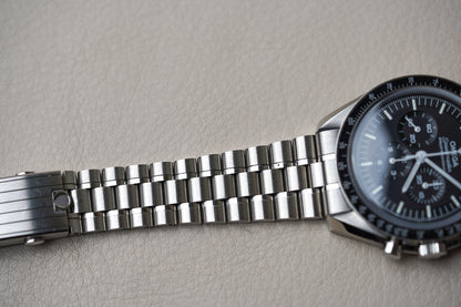 Omega Speedmaster Sapphire Sandwich 310.30.42.50.01.002 Moonwatch