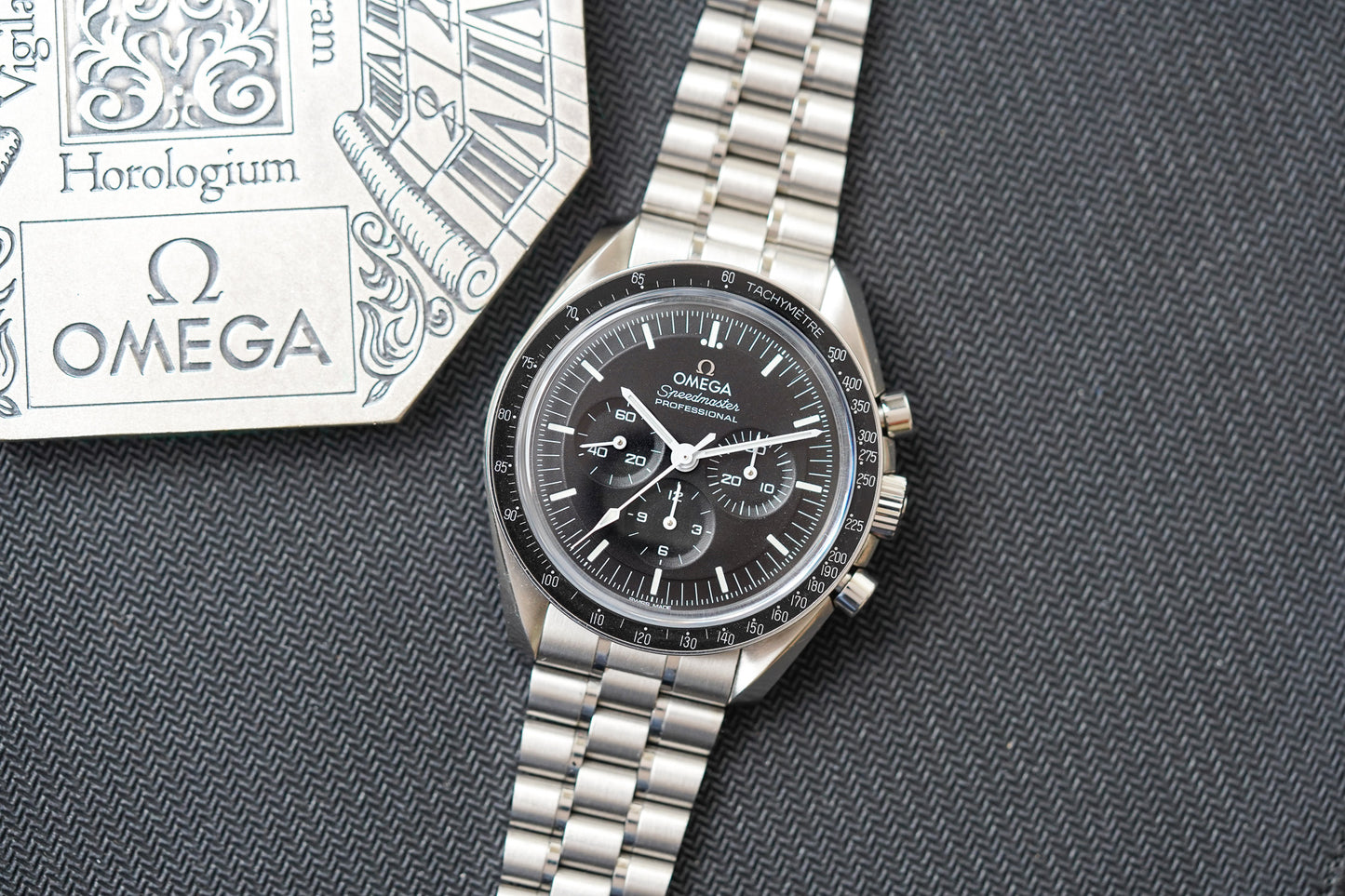 Omega Speedmaster Sapphire Sandwich 310.30.42.50.01.002 Moonwatch