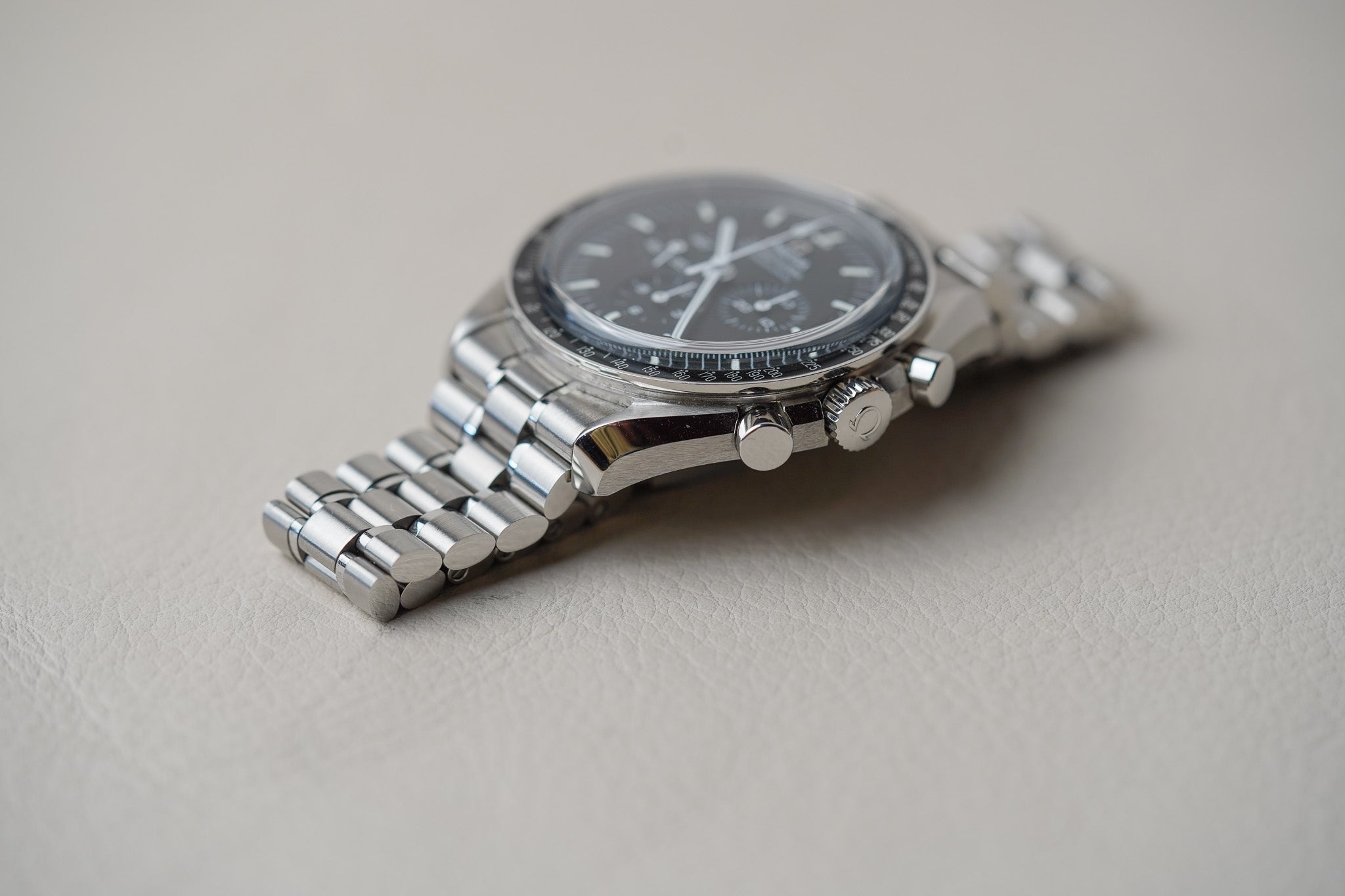 Omega Speedmaster Sapphire Sandwich 310.30.42.50.01.002