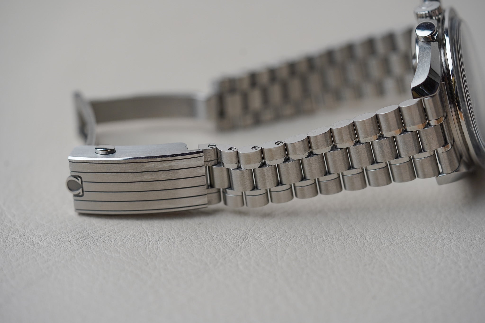 Omega Speedmaster Sapphire Sandwich 310.30.42.50.01.002