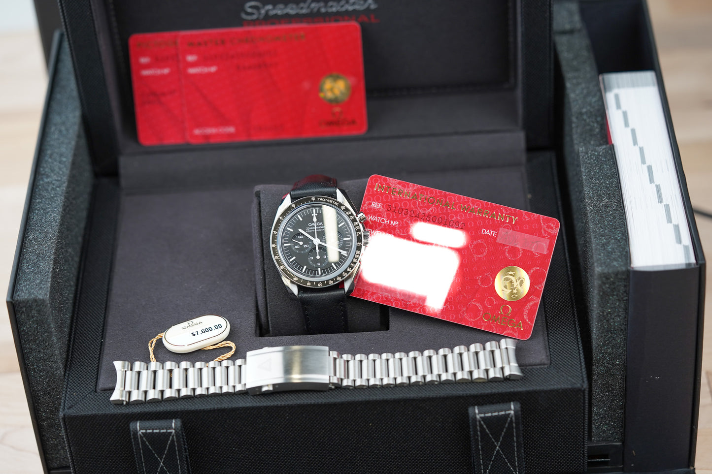 Omega Speedmaster Sapphire Sandwich 310.32.42.50.01.002 Leather